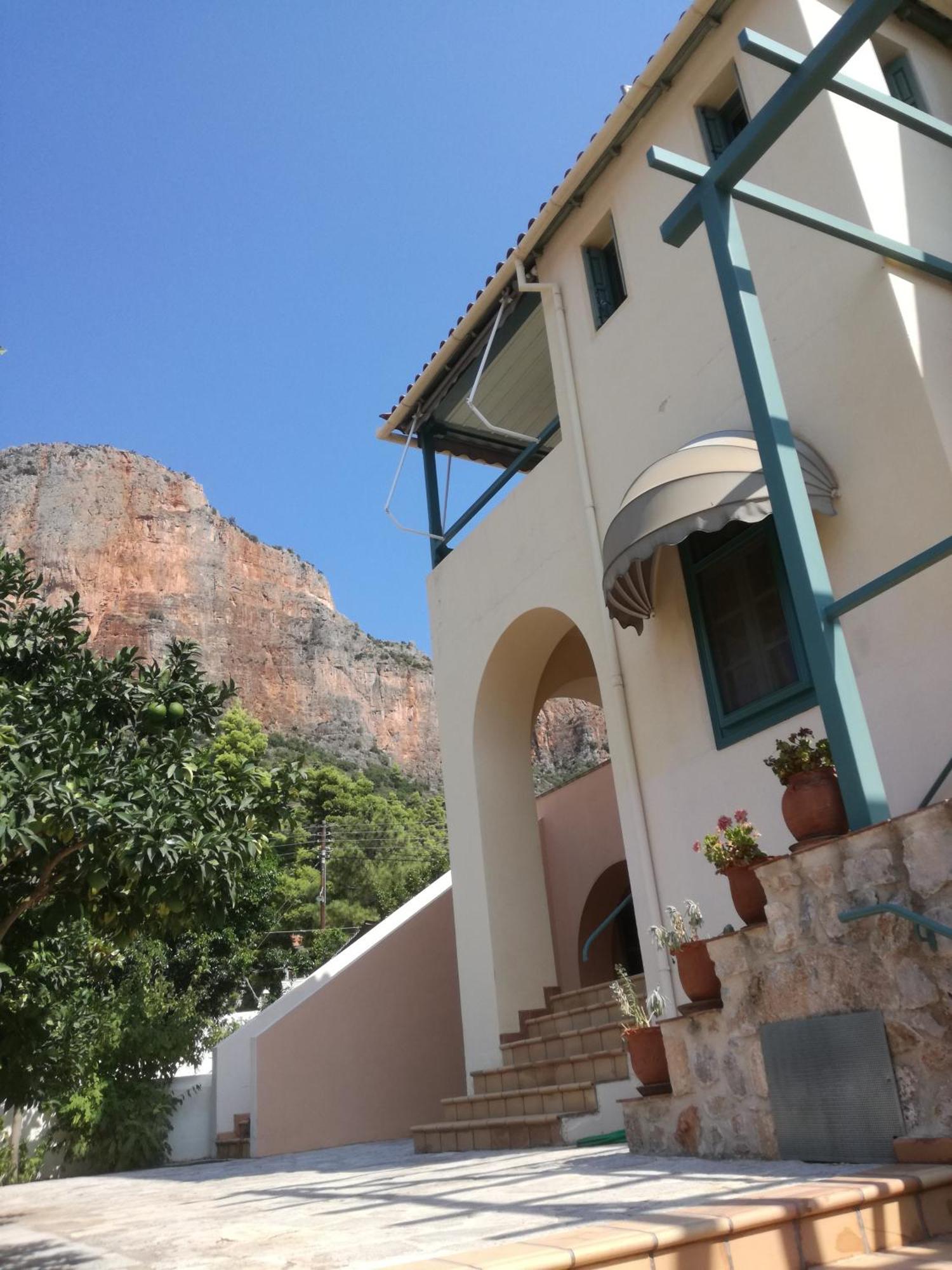 The Valkyries 3 Apartamento Leonídion Exterior foto